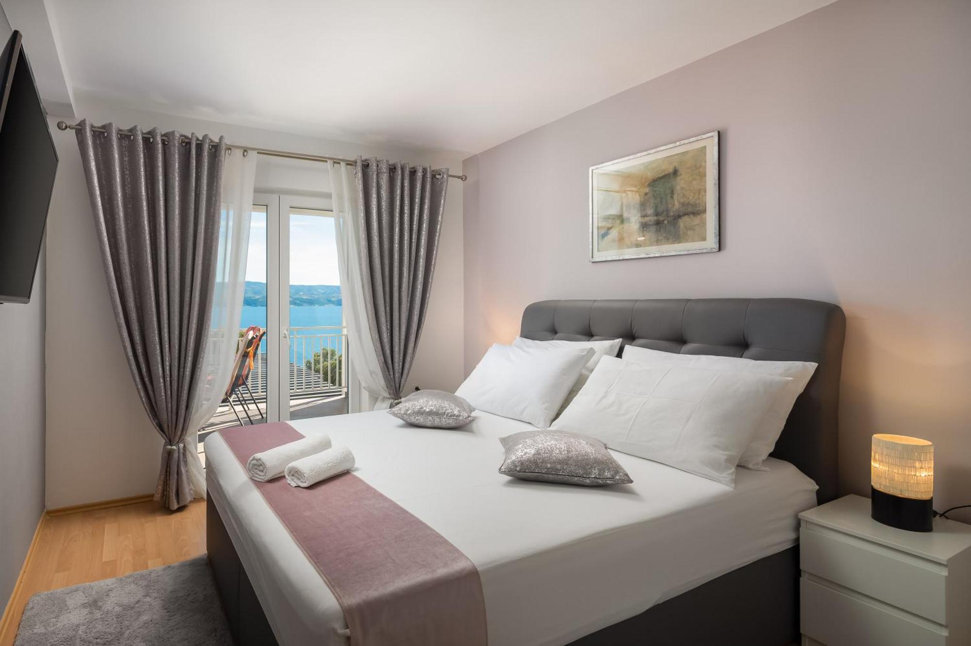 Luxury Seafront Villa With Heated Pool, Jacuzzi, Sea View, 150 M From Beach Stanici 외부 사진