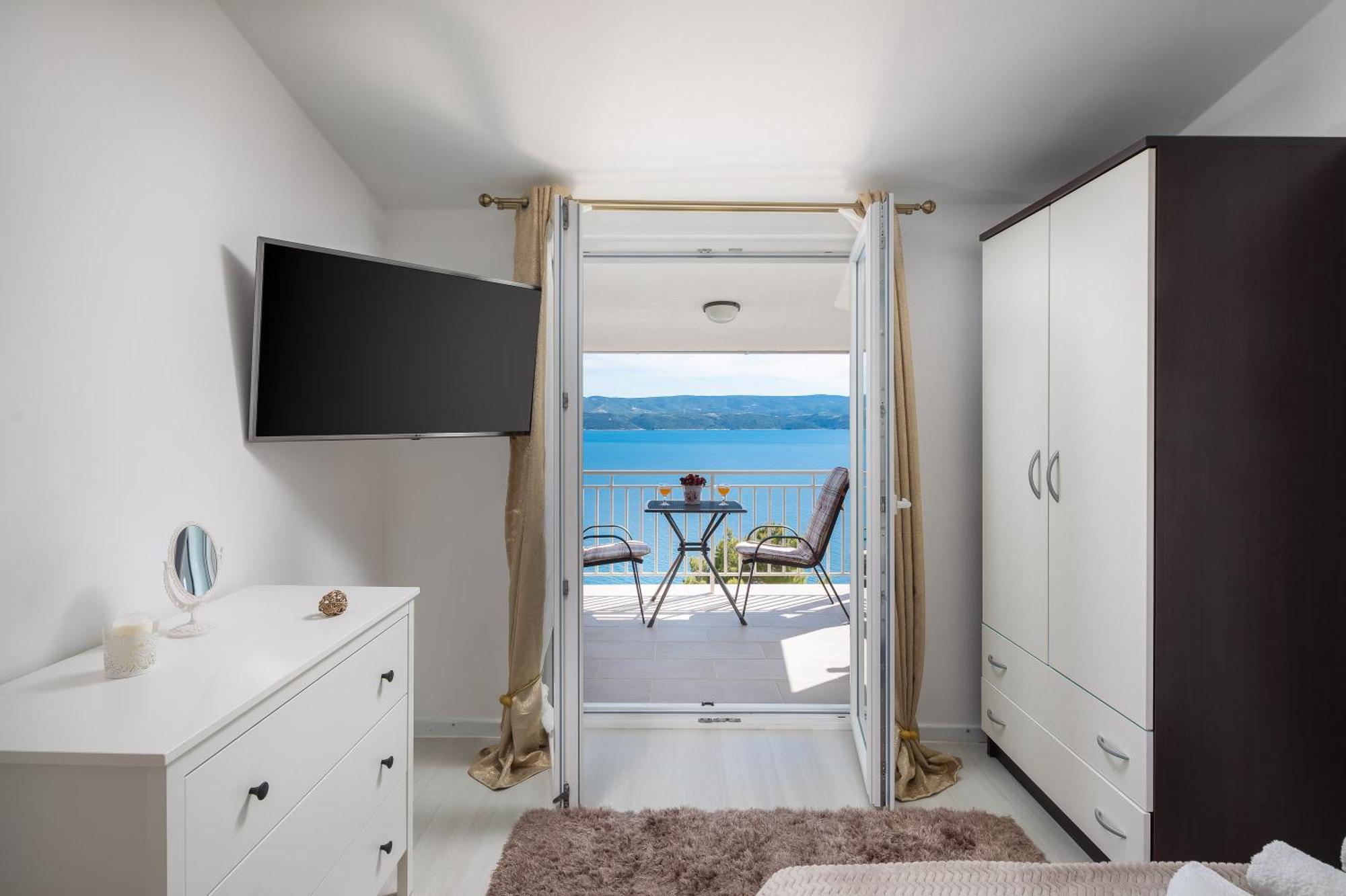Luxury Seafront Villa With Heated Pool, Jacuzzi, Sea View, 150 M From Beach Stanici 외부 사진
